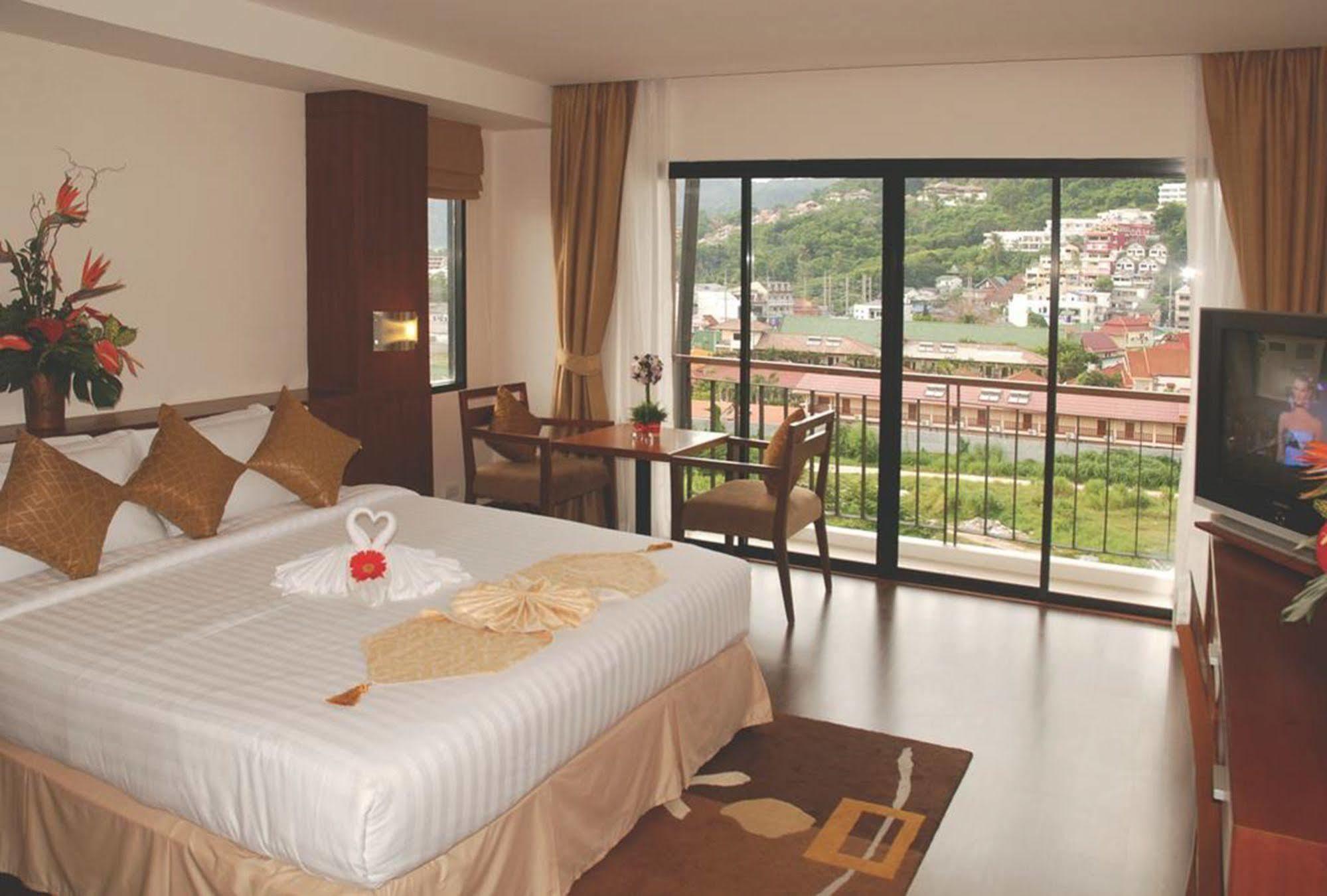 Hiran Residence Patong Eksteriør bilde